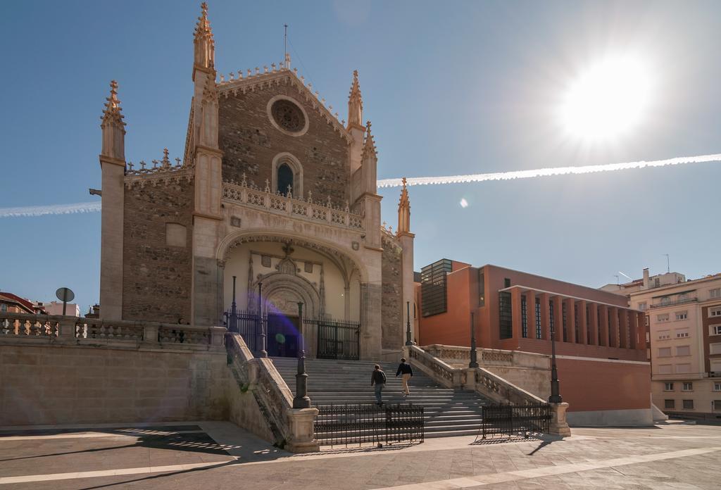 Apartamentos Los Jerónimos Madrid Exterior foto