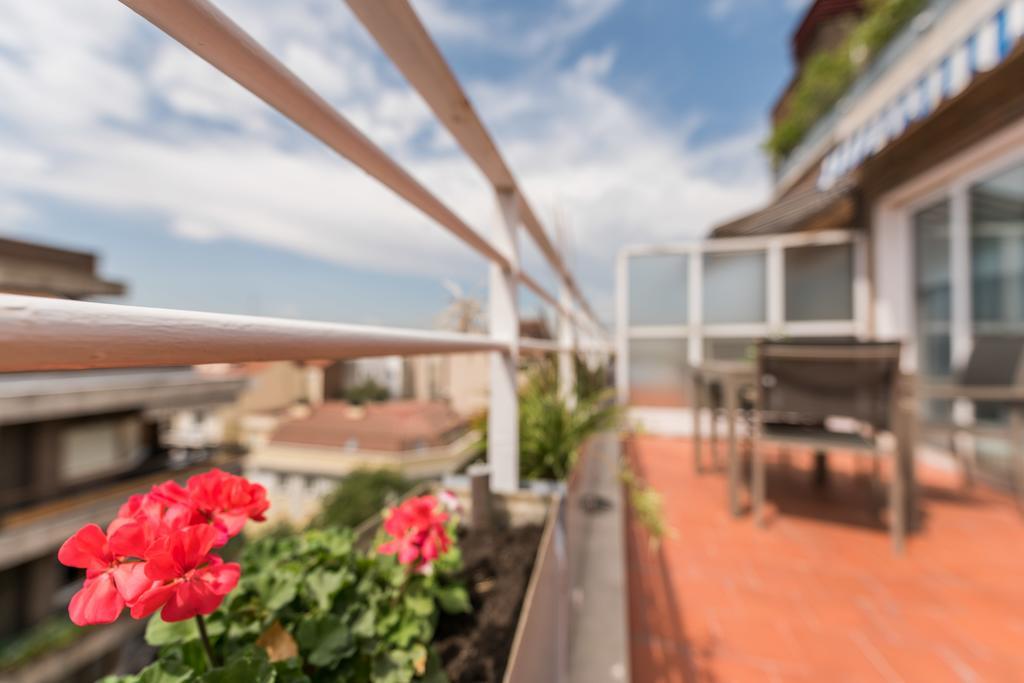 Apartamentos Los Jerónimos Madrid Exterior foto