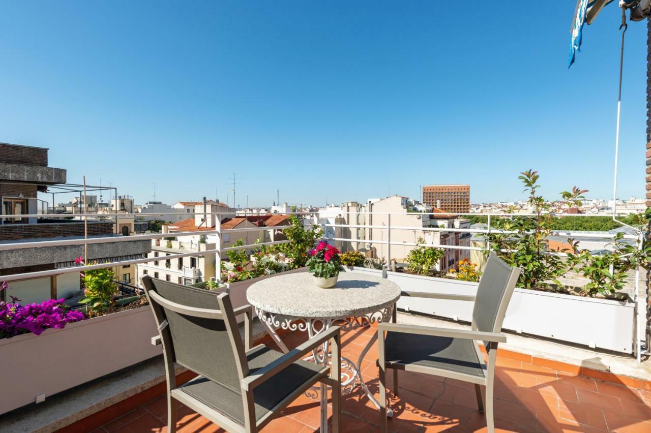 Apartamentos Los Jerónimos Madrid Exterior foto